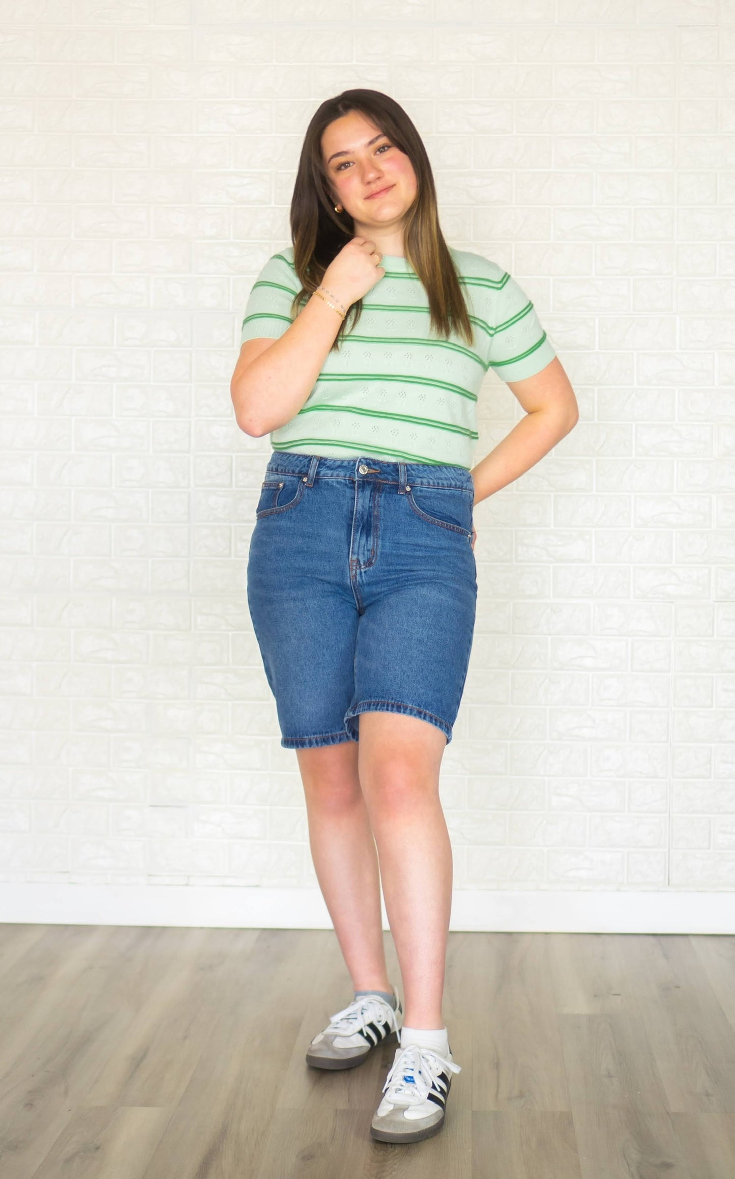 Modest shorts in dark wash
