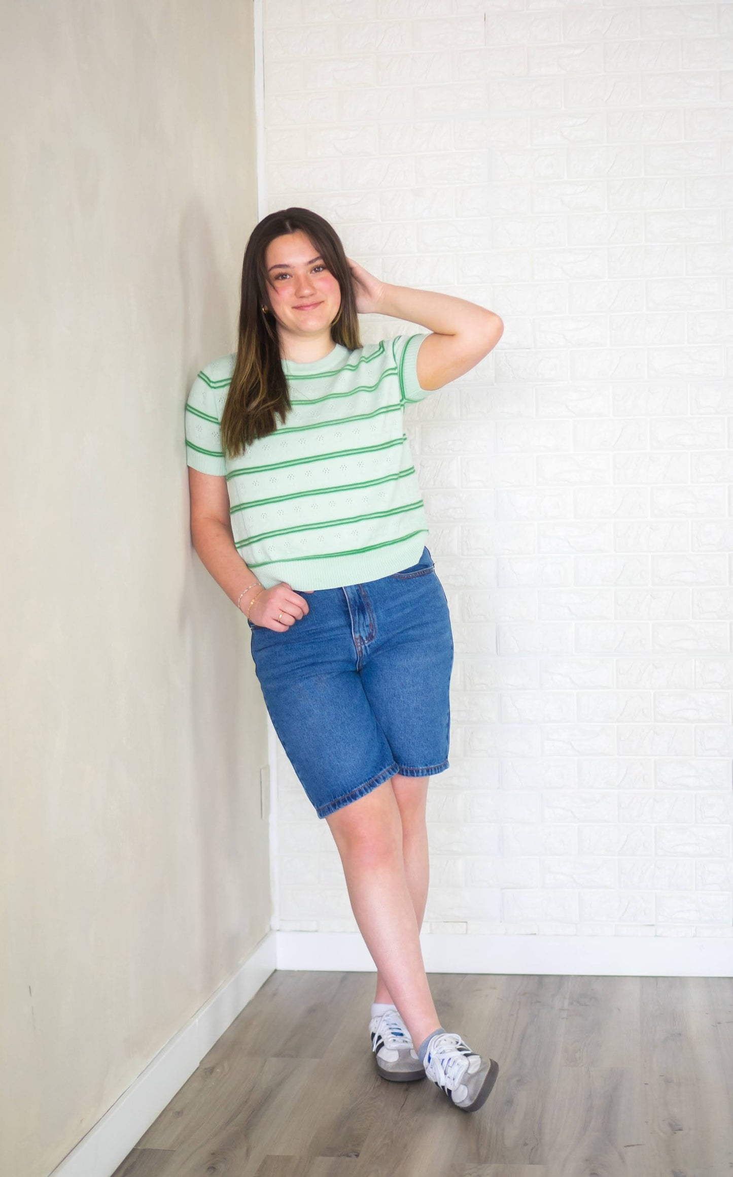 Dark wash knee-length shorts